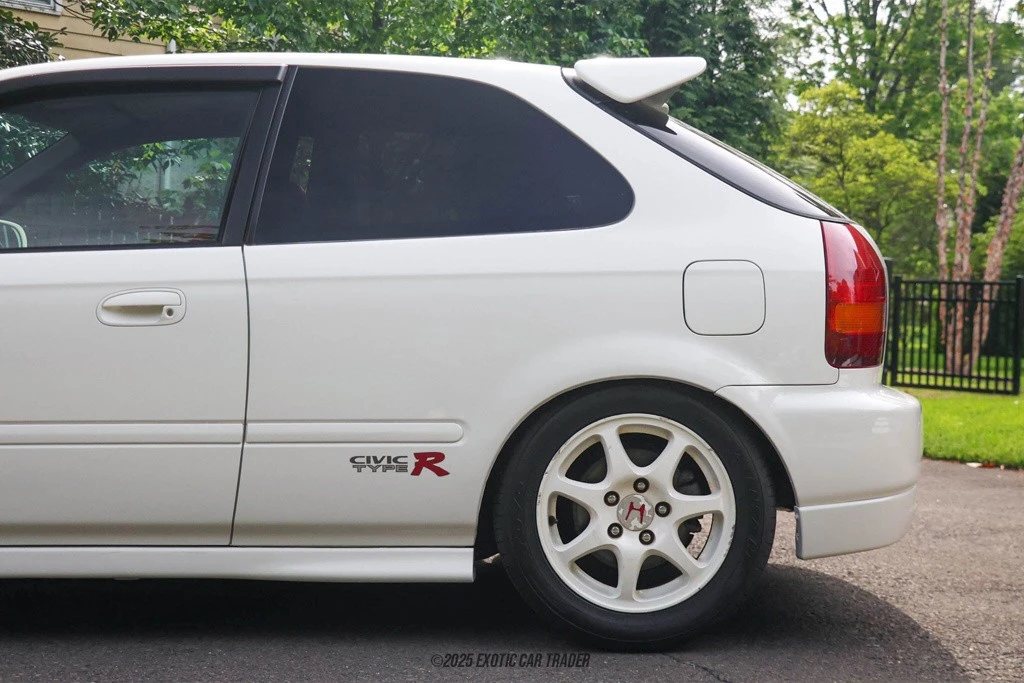 1997 Honda EK9 Civic Type R - Image 5 of 12