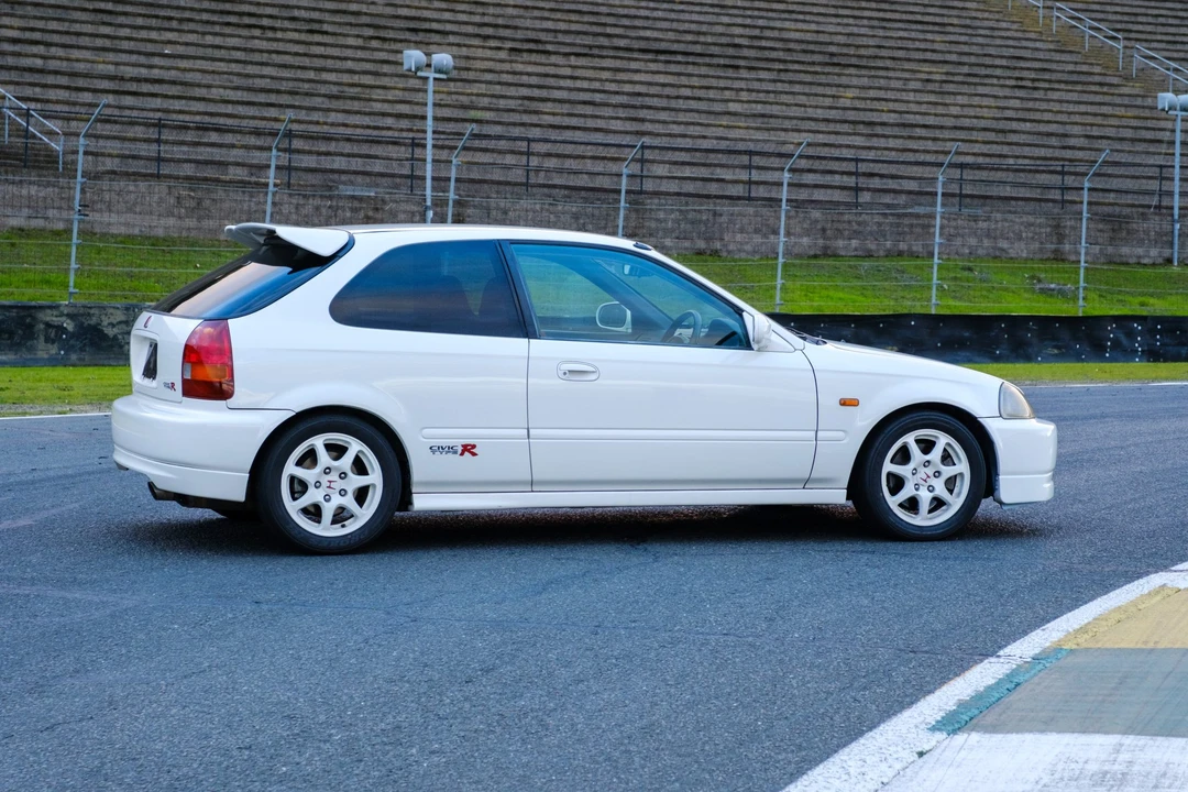 1997 Honda EK9 Civic Type R - Image 11 of 31