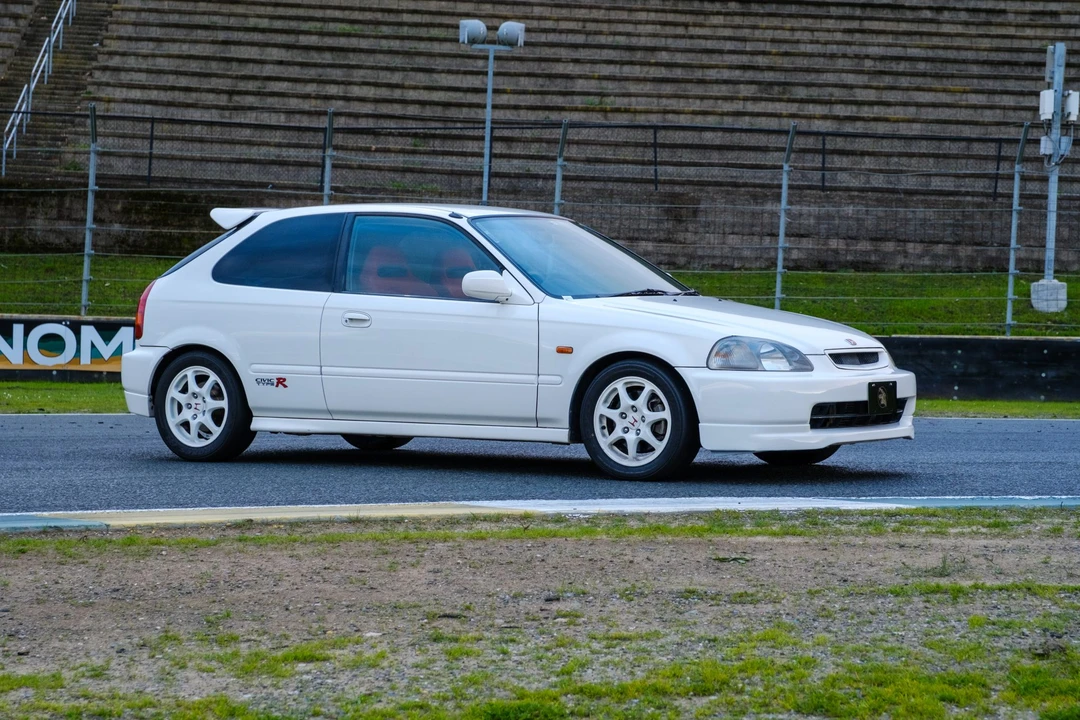 1997 Honda EK9 Civic Type R - Image 13 of 31