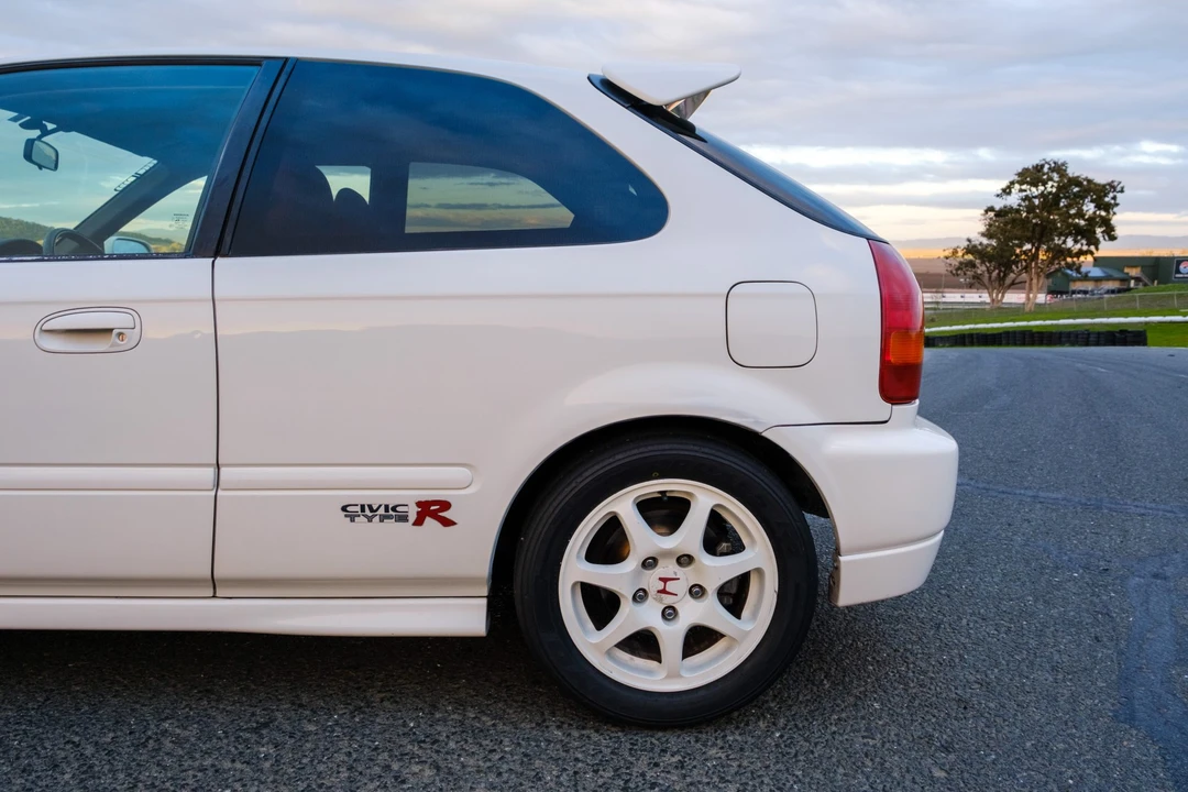1997 Honda EK9 Civic Type R - Image 25 of 31