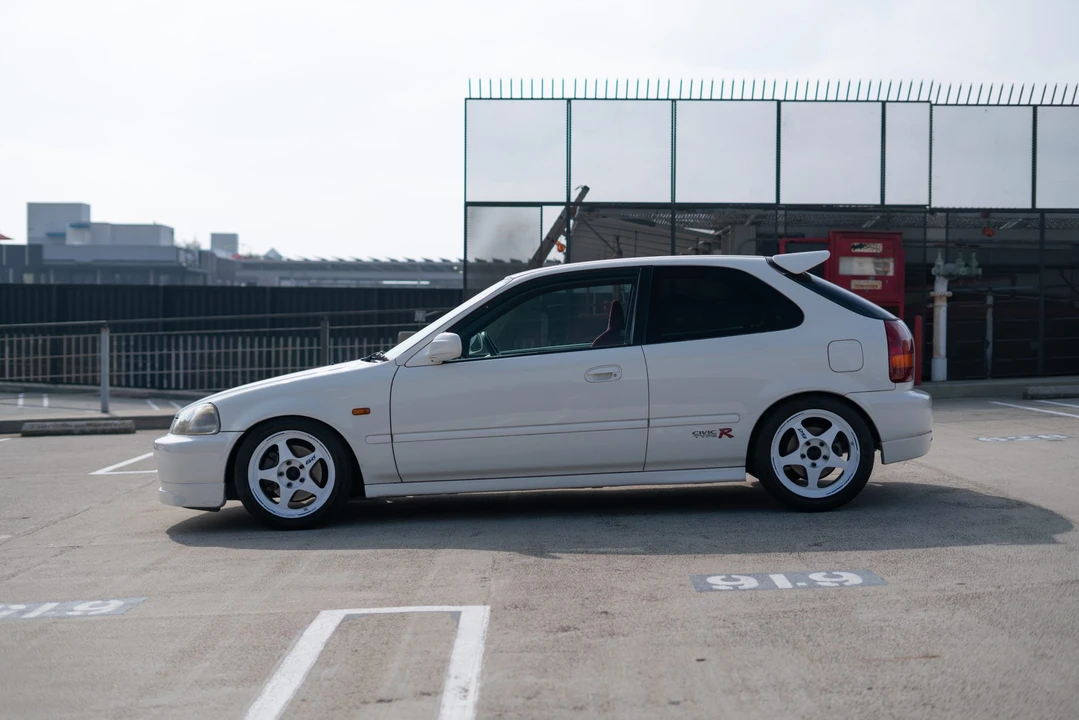 1997 Honda EK9 Civic Type R - Image 5 of 31
