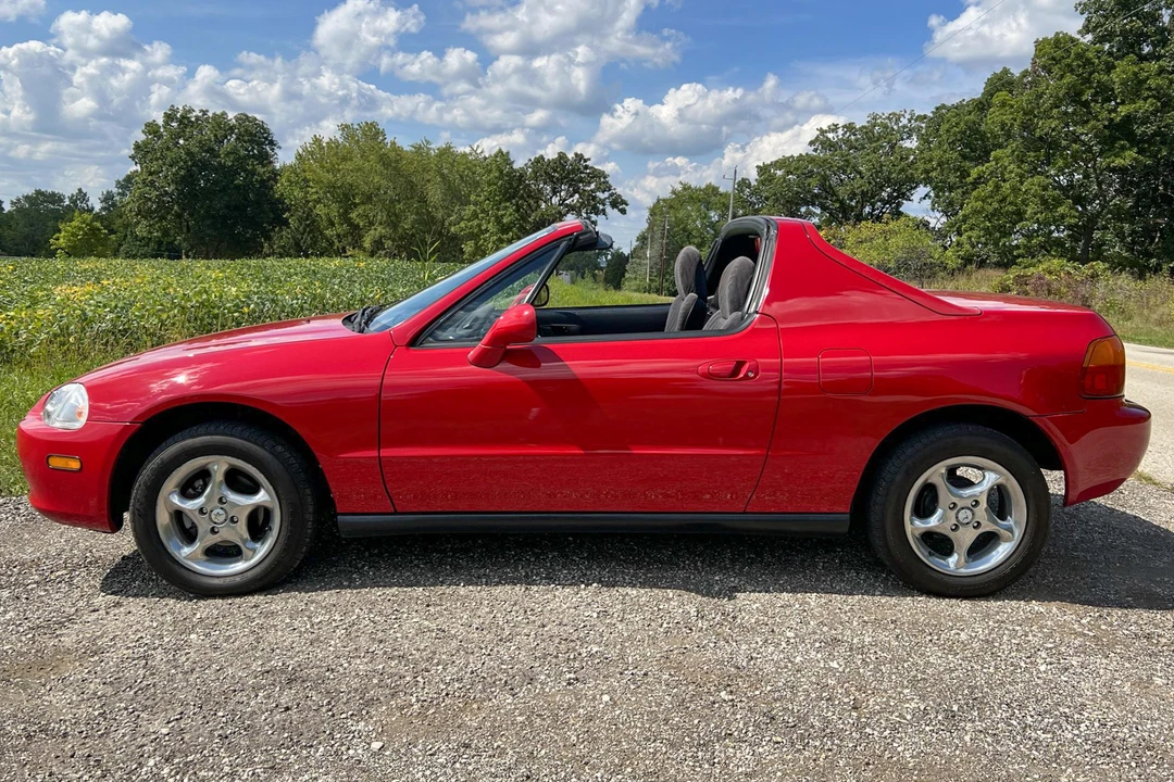 1997 Honda Del Sol - Image 3 of 31