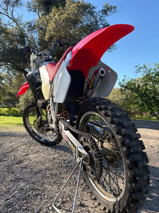 1997 Honda CR - Image 5 of 8