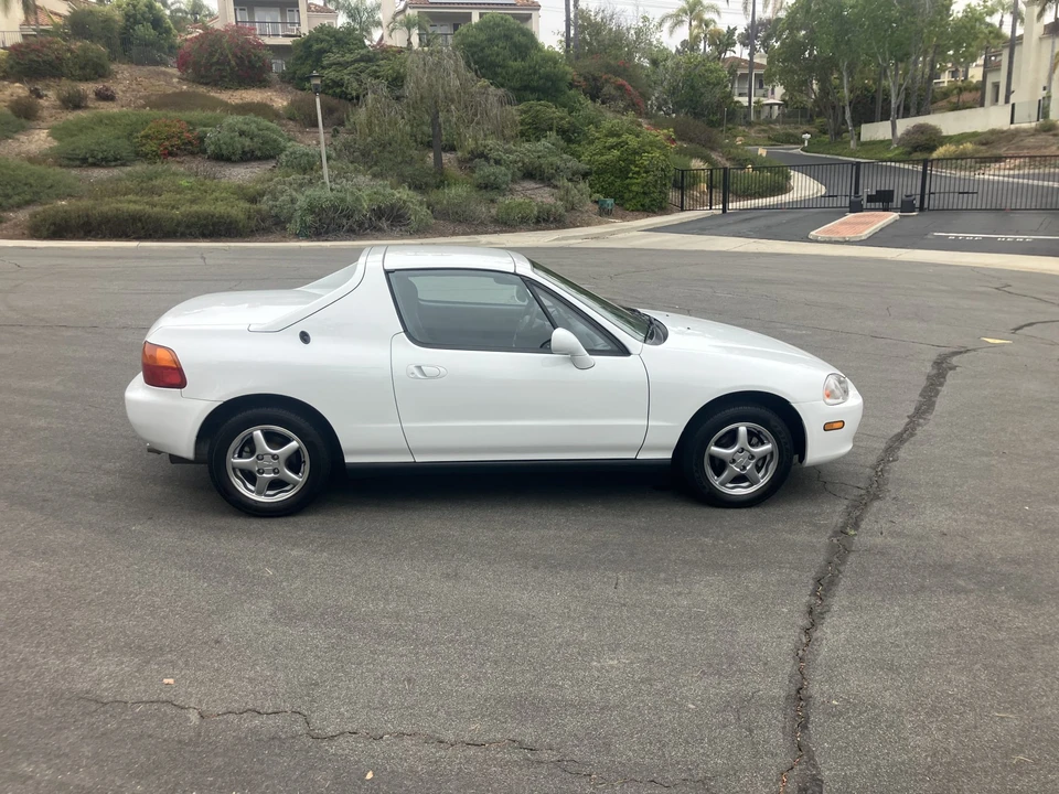 1997 Honda Del Sol - Image 11 of 31