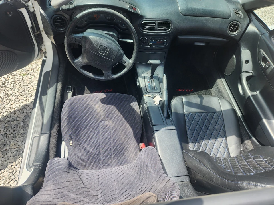 1997 Honda Del Sol - Image 25 of 31