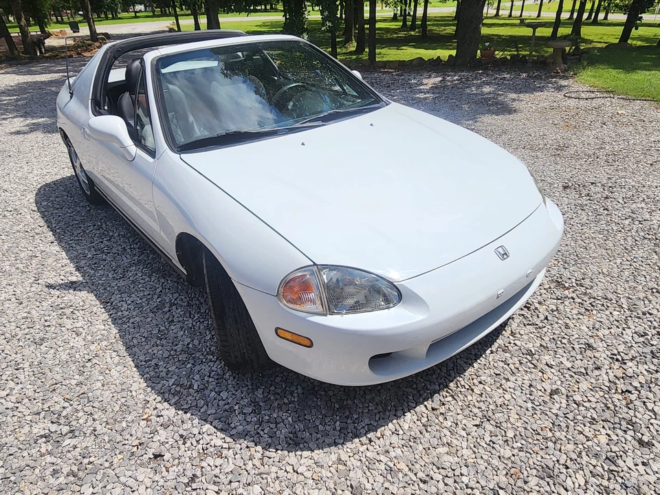 1997 Honda Del Sol - Image 2 of 31