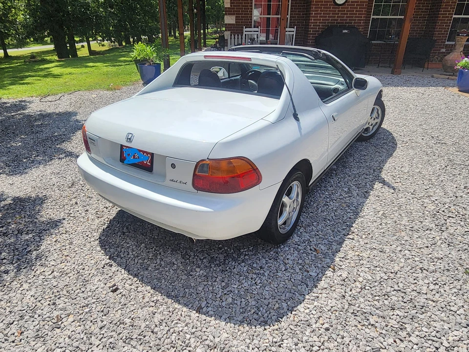 1997 Honda Del Sol - Image 9 of 31