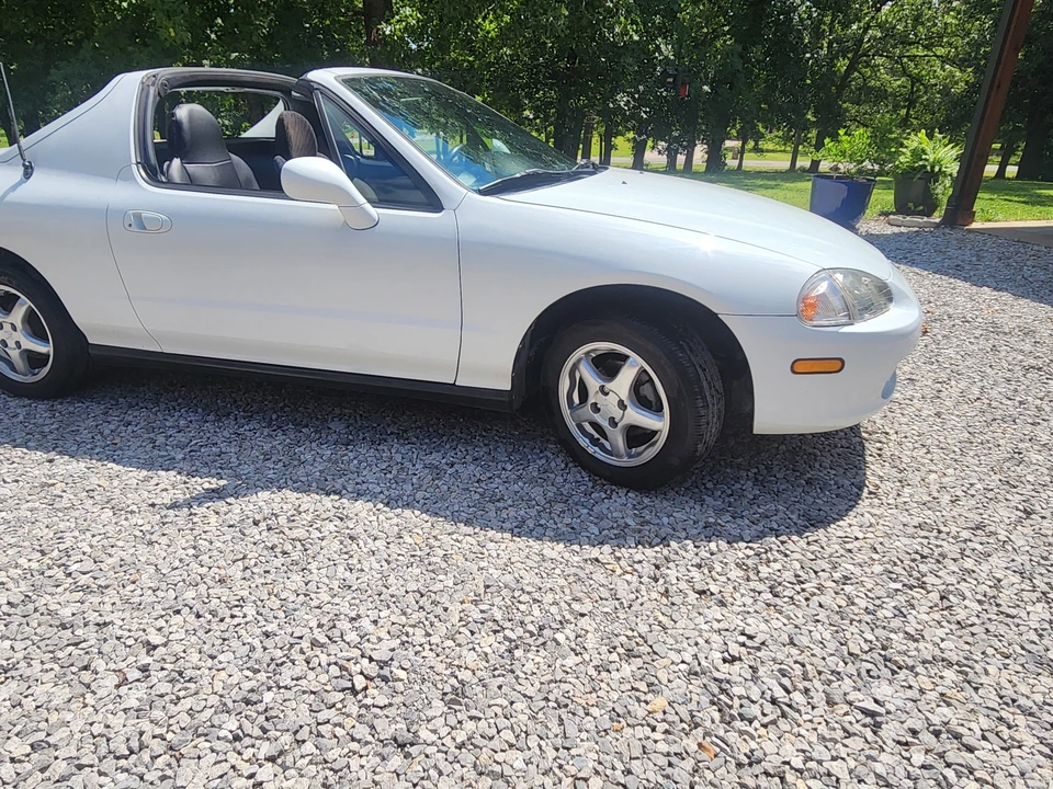1997 Honda Del Sol - Image 14 of 31