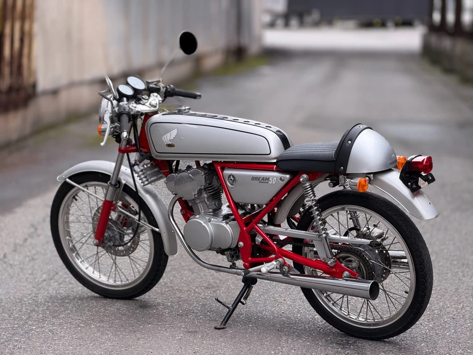 1997 Honda CB50R - Image 17 of 31