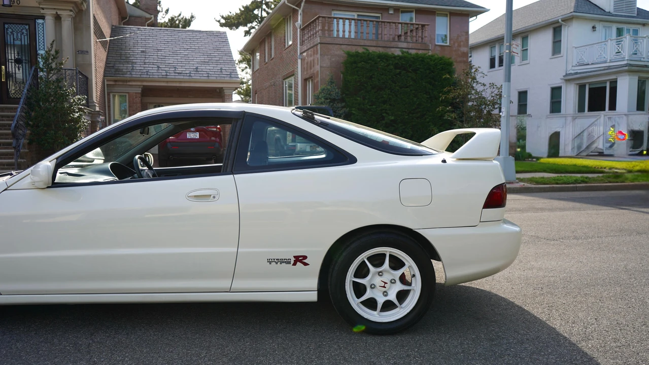 1997 Acura Integra Type R 3rd Gen - Image 15 of 31