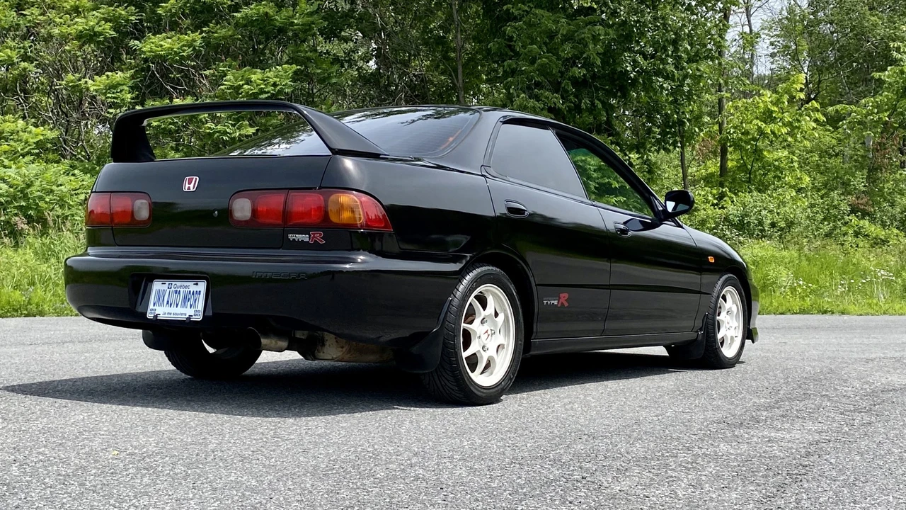 1997 Acura Integra Type R 3rd Gen - Image 5 of 31