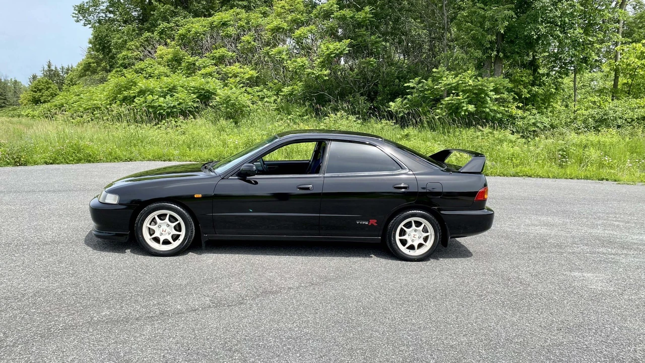 1997 Acura Integra Type R 3rd Gen - Image 3 of 31
