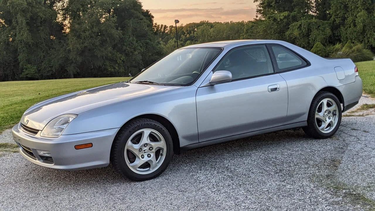 1997 Honda Prelude 5th Gen - Image 9 of 31