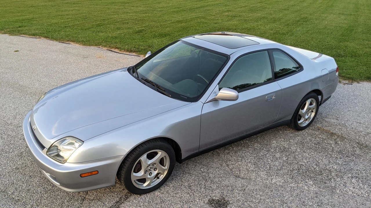 1997 Honda Prelude 5th Gen - Image 13 of 31