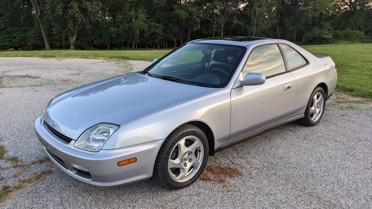 1997 Honda Prelude 5th Gen - Image 11 of 31