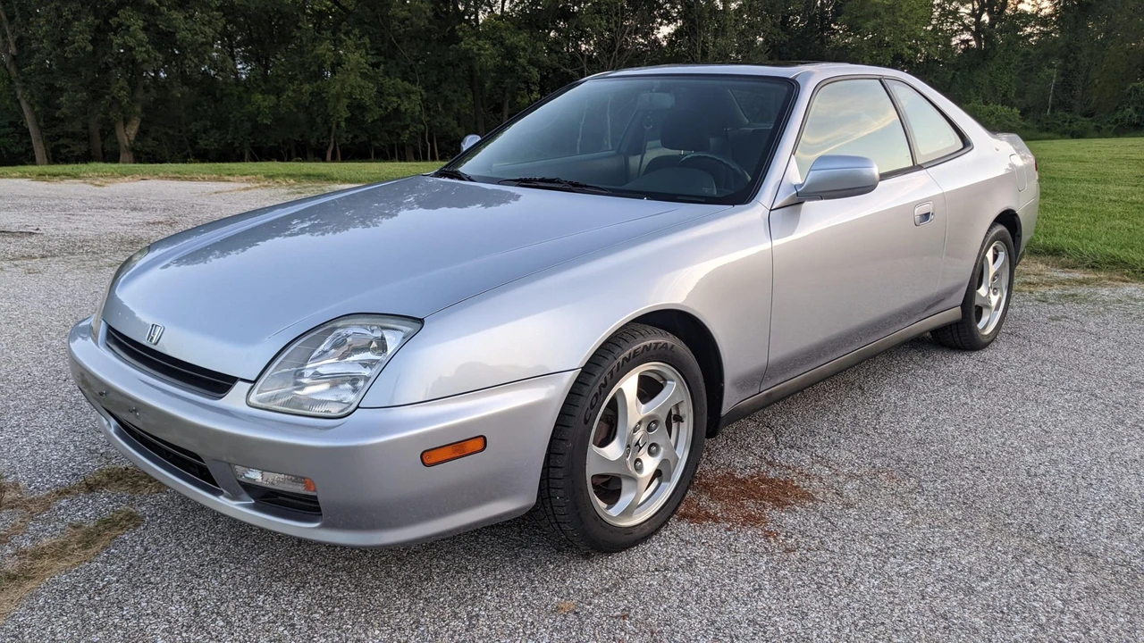 1997 Honda Prelude 5th Gen - Image 8 of 31