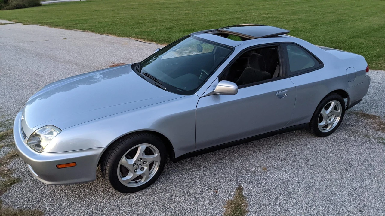 1997 Honda Prelude 5th Gen - Image 2 of 31