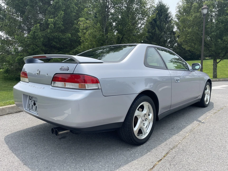 1997 Honda Prelude 5th Gen - Image 11 of 31