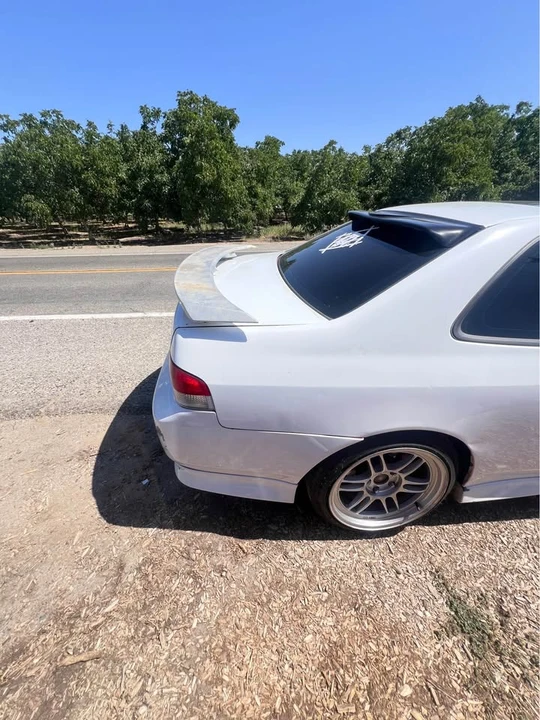 1997 Honda Prelude 5th Gen - Image 2 of 3