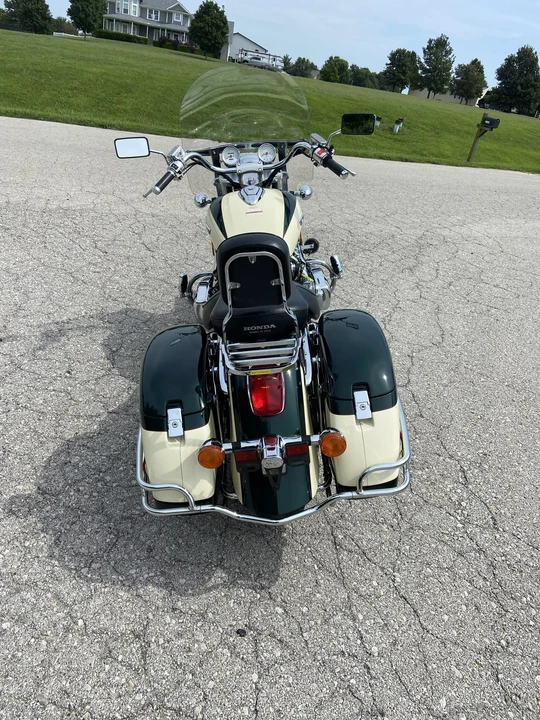 1997 Honda Gold Wing - Image 10 of 31