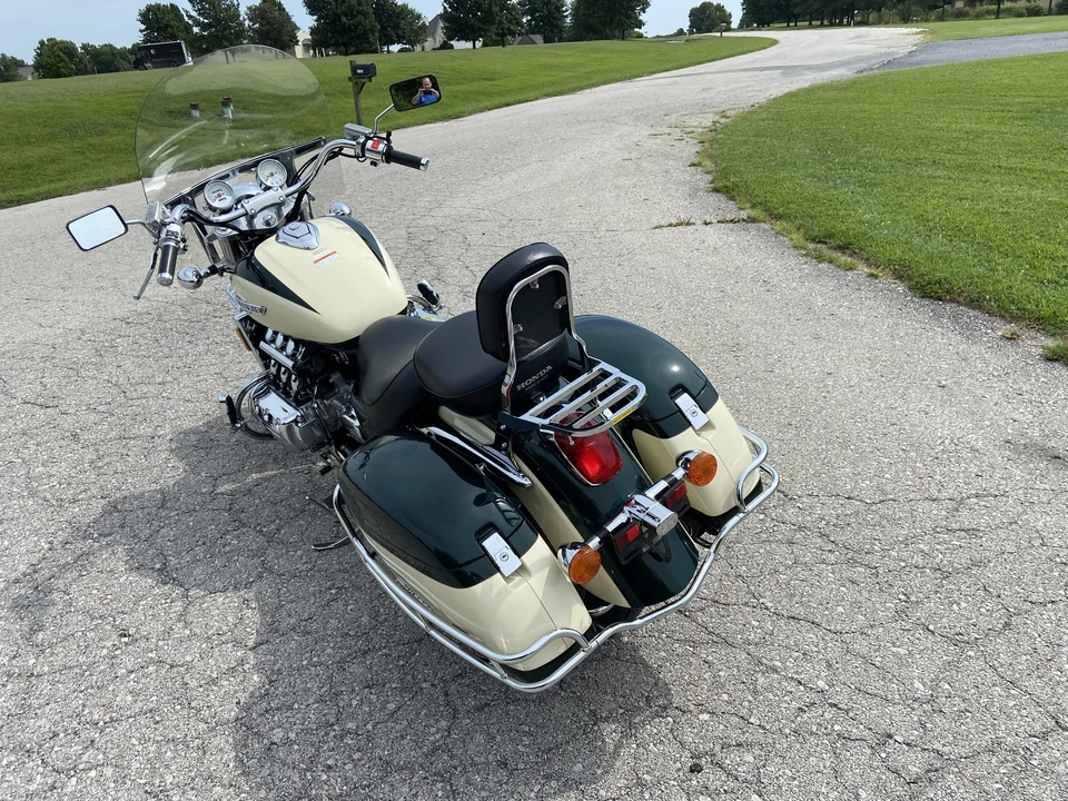 1997 Honda Gold Wing - Image 9 of 31