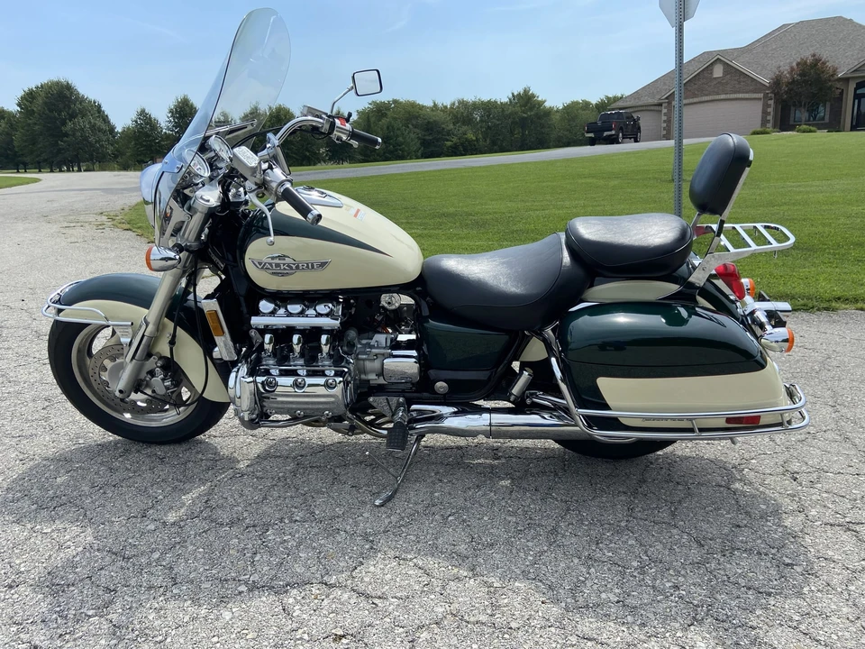 1997 Honda Gold Wing - Image 7 of 31