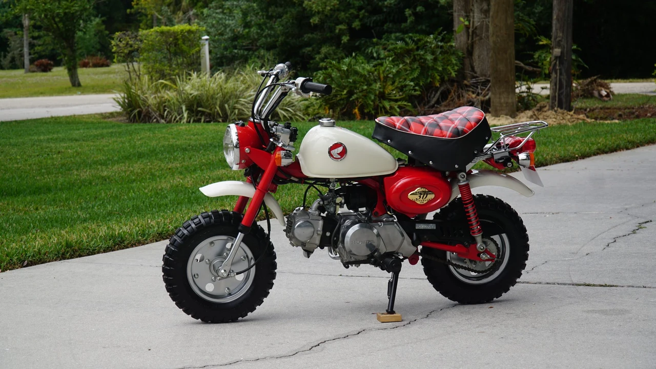 1997 Honda Motorcycles - Image 24 of 31