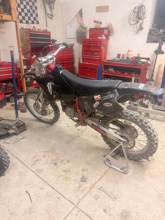 1997 Honda CR - Image 2 of 3