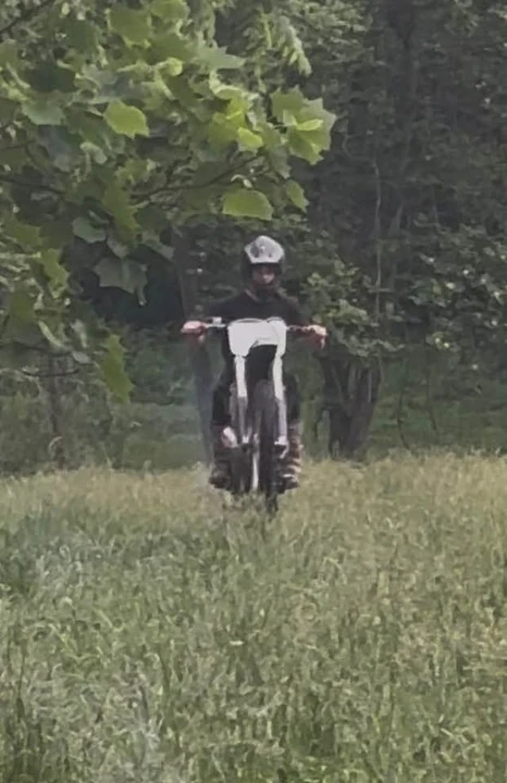 1997 Honda CR - Image 2 of 7