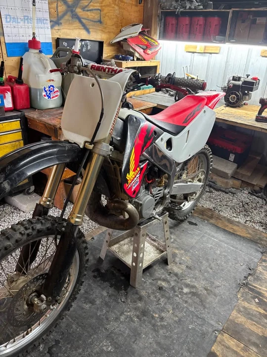 1997 Honda CR - Image 3 of 7