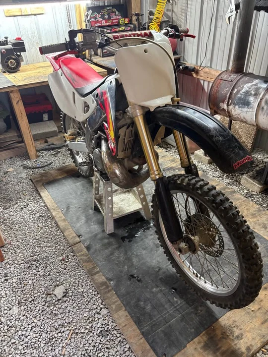 1997 Honda CR - Image 4 of 7