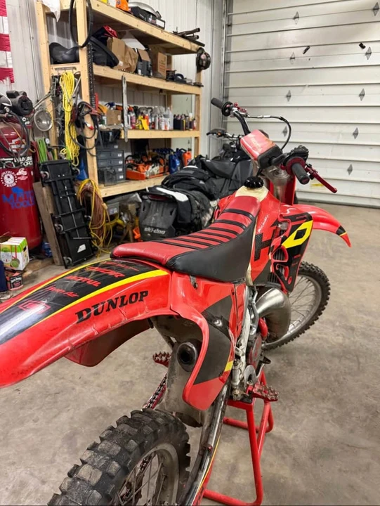 1997 Honda CR - Image 2 of 2