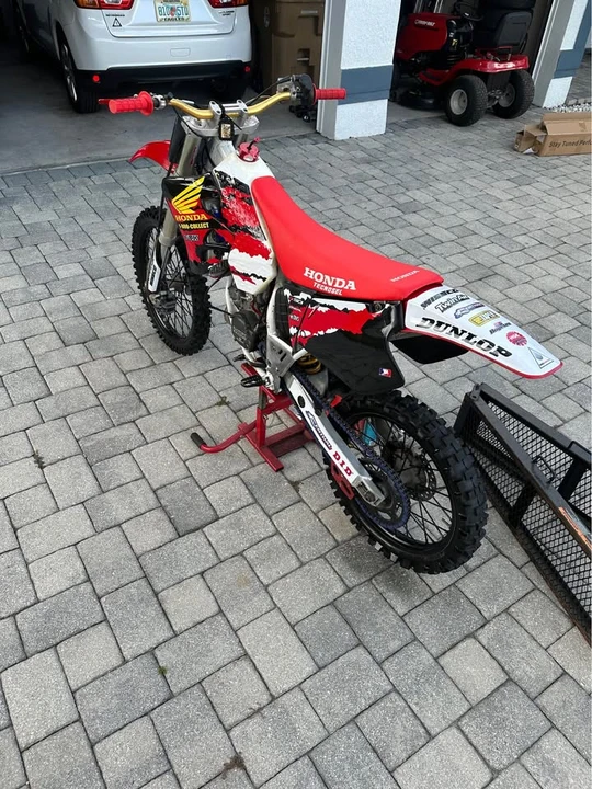 1997 Honda CR - Image 3 of 10
