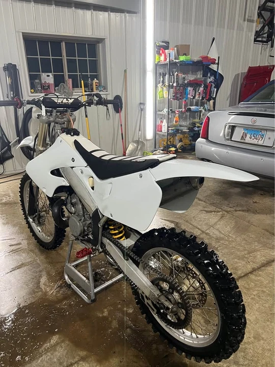1997 Honda CR - Image 2 of 11