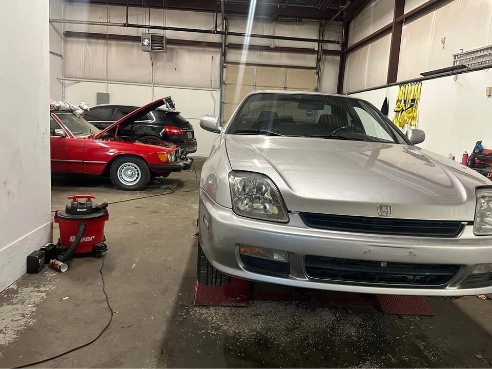 1997 Honda Prelude 5th Gen - Image 2 of 2
