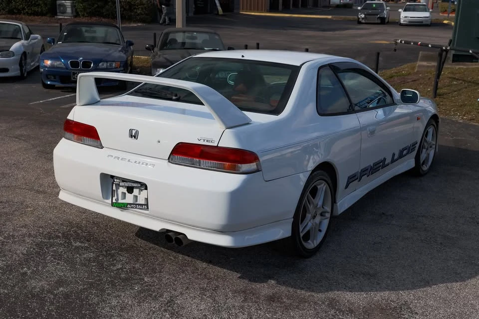 1997 Honda Prelude 5th Gen - Image 9 of 14