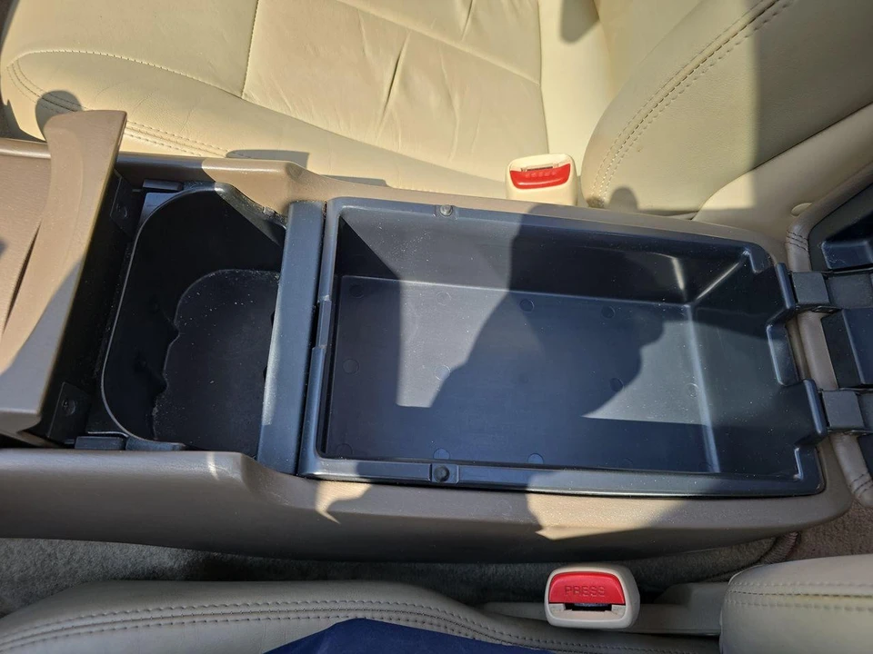 1997 Infiniti J30 - Image 26 of 31