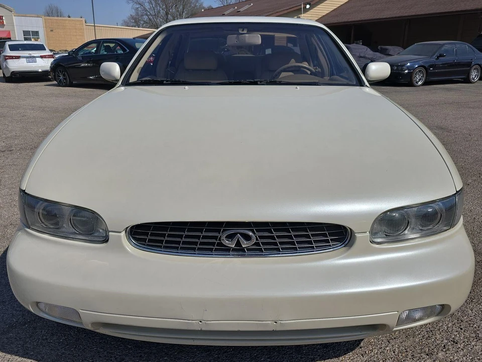 1997 Infiniti J30 - Image 12 of 21