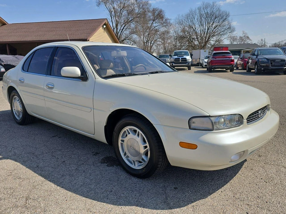 1997 Infiniti J30 - Image 18 of 21