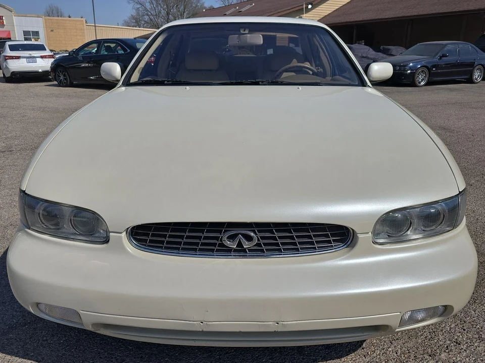 1997 Infiniti J30 - Image 12 of 12