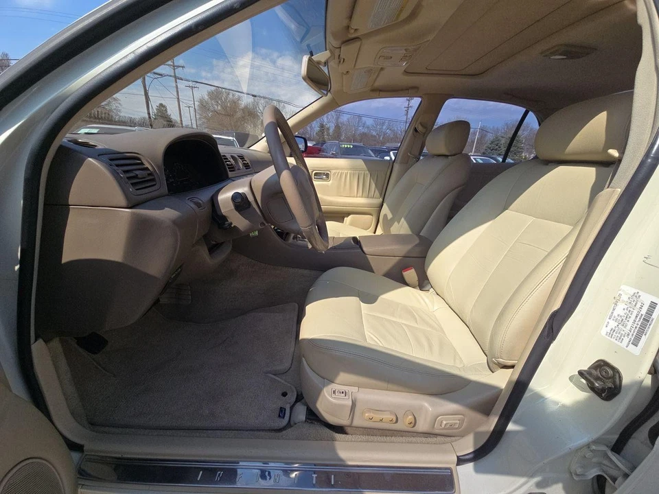 1997 Infiniti J30 - Image 3 of 21