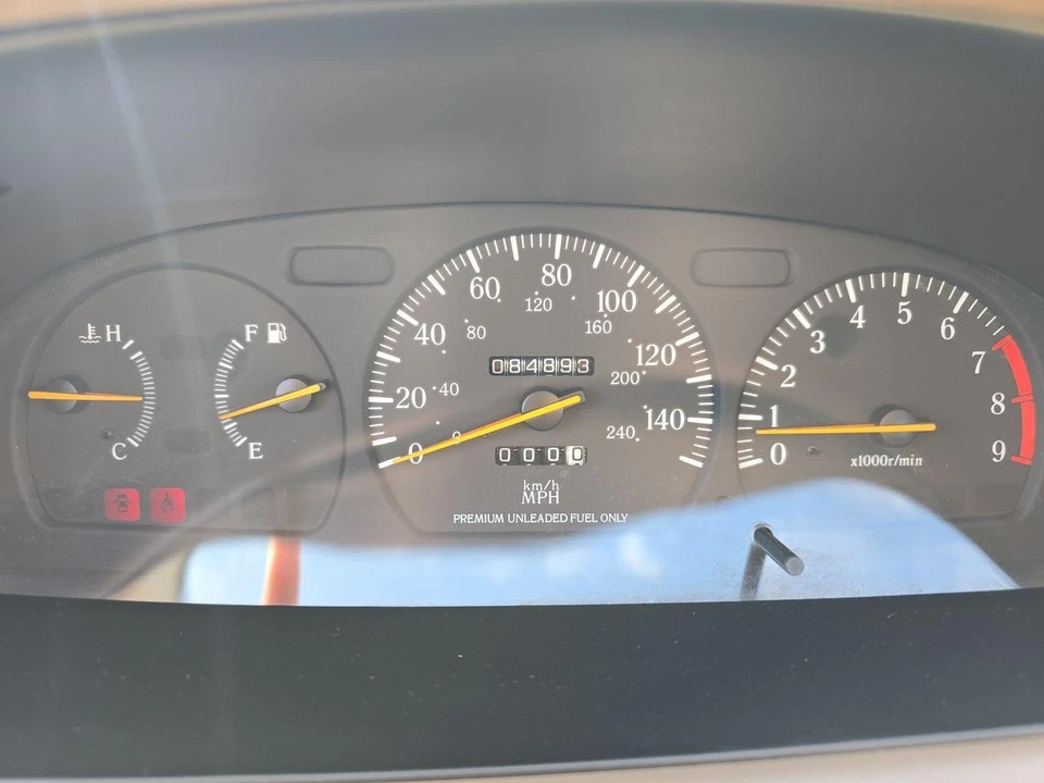 1997 Infiniti J30 - Image 11 of 31