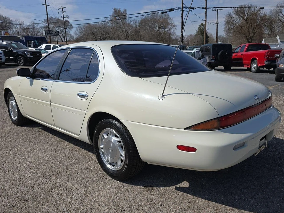 1997 Infiniti J30 - Image 20 of 31