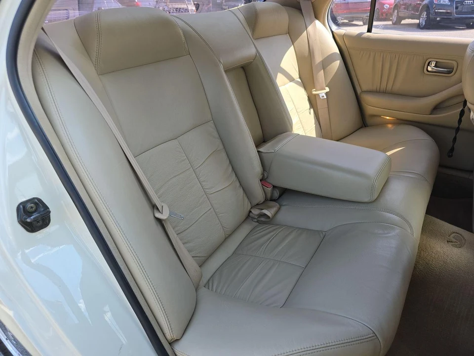 1997 Infiniti J30 - Image 7 of 31