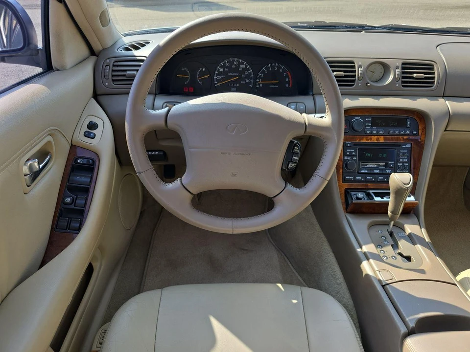 1997 Infiniti J30 - Image 6 of 31