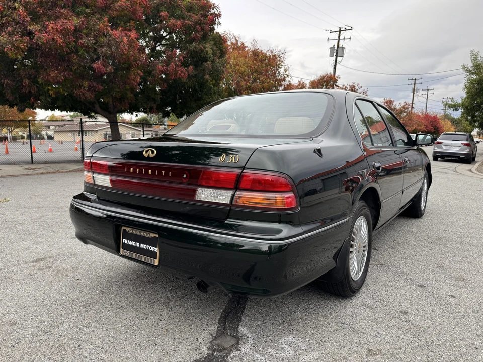 1997 Infiniti I30 1st Gen - Image 9 of 31