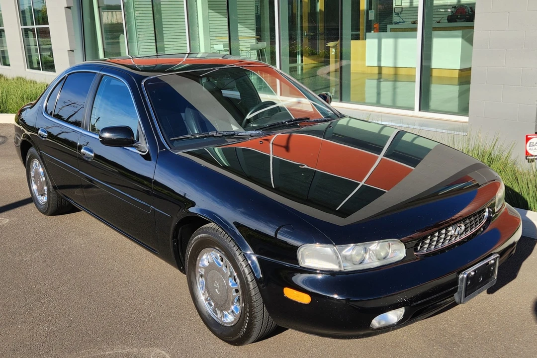 1997 Infiniti J30 - Image 12 of 31