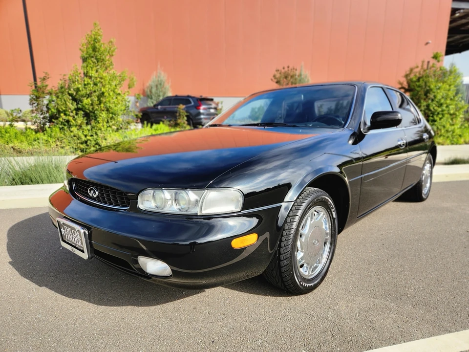 1997 Infiniti J30 - Image 7 of 31