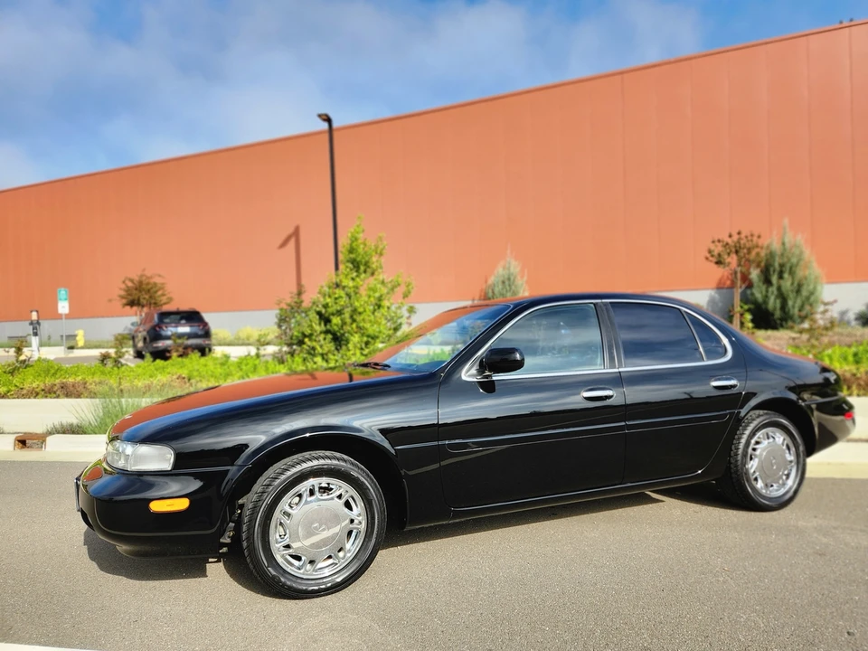 1997 Infiniti J30 - Image 3 of 31