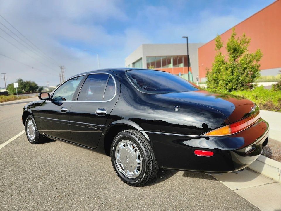 1997 Infiniti J30 - Image 25 of 31